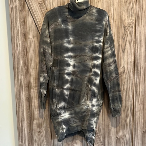 Young fabulous and broke size, small sweatshirt, dress, gray white - Picture 1 of 10